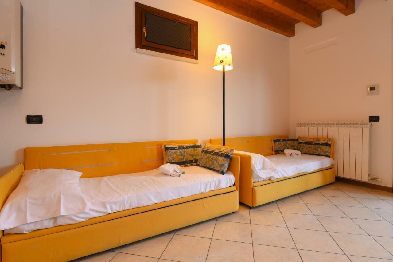 Peschiera Summer Home Peschiera del Garda Buitenkant foto